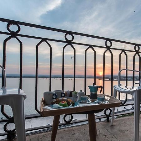 Duomo Seaside Deluxe Apartment By Ortigia Apartments Syracuse Exterior foto