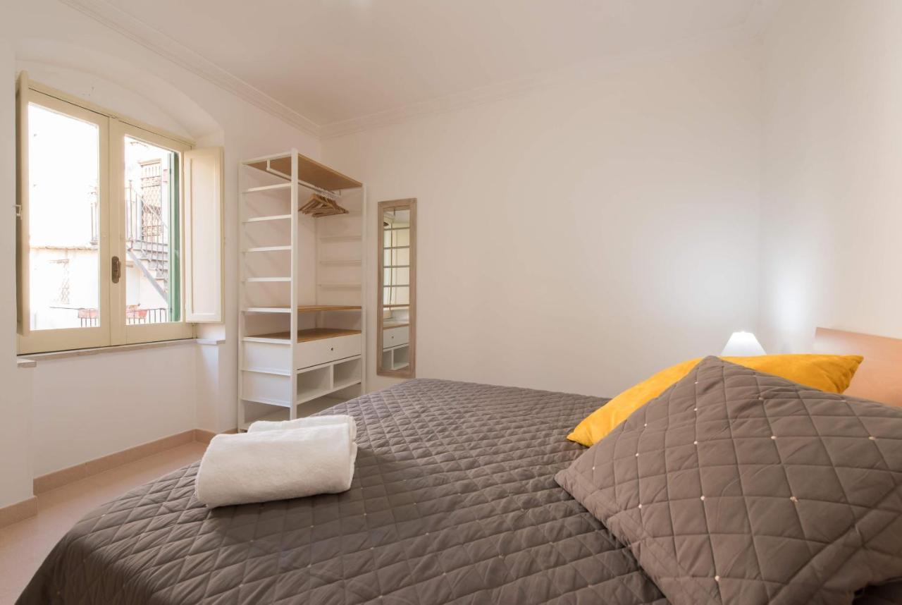 Duomo Seaside Deluxe Apartment By Ortigia Apartments Syracuse Exterior foto