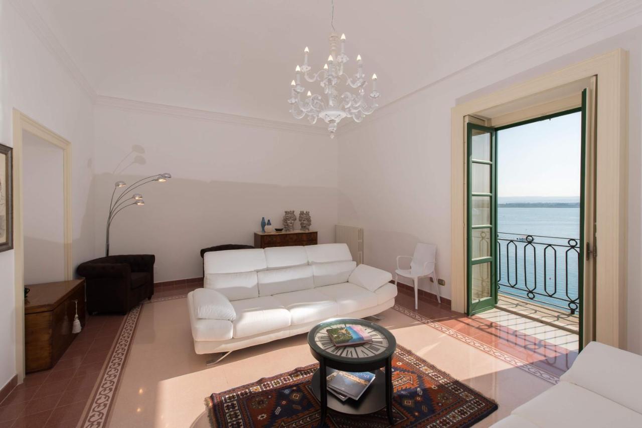 Duomo Seaside Deluxe Apartment By Ortigia Apartments Syracuse Exterior foto