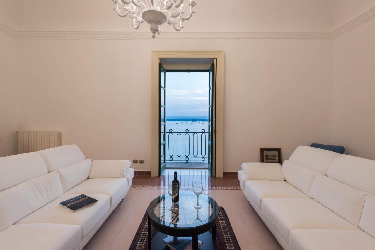 Duomo Seaside Deluxe Apartment By Ortigia Apartments Syracuse Exterior foto
