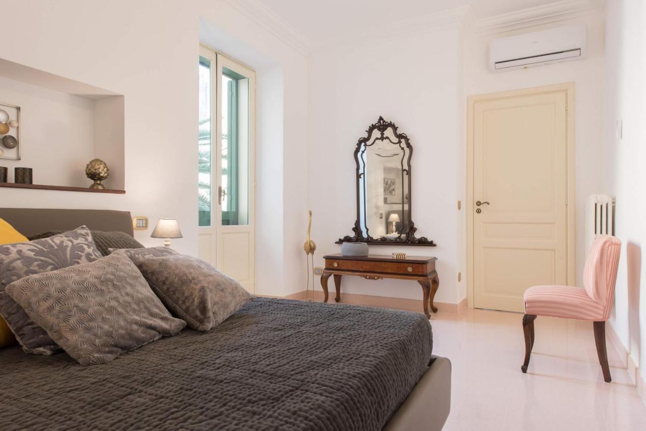 Duomo Seaside Deluxe Apartment By Ortigia Apartments Syracuse Exterior foto