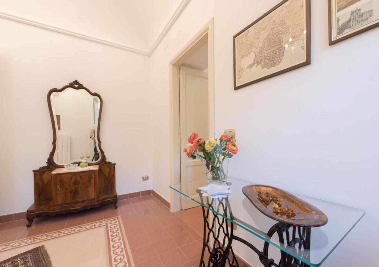 Duomo Seaside Deluxe Apartment By Ortigia Apartments Syracuse Exterior foto