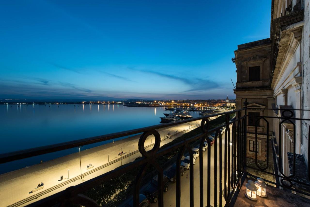 Duomo Seaside Deluxe Apartment By Ortigia Apartments Syracuse Exterior foto