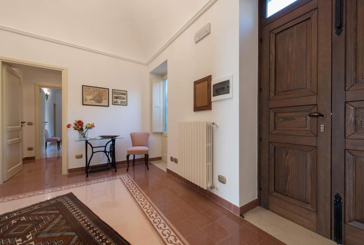 Duomo Seaside Deluxe Apartment By Ortigia Apartments Syracuse Exterior foto