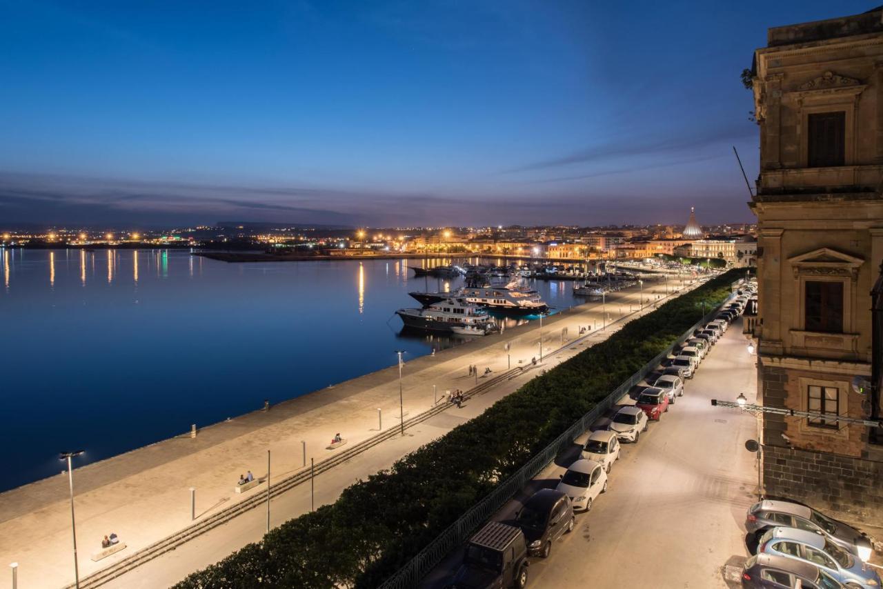Duomo Seaside Deluxe Apartment By Ortigia Apartments Syracuse Exterior foto